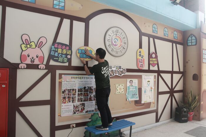 109學年度「大手拉小手-反毒鬥陣來」信義國小附設幼兒園反毒宣導圖片