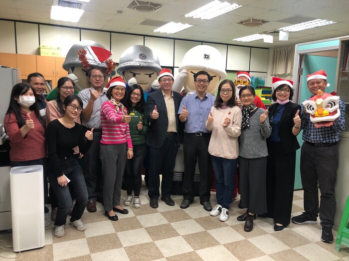 願你平安！學務處祝NPTU的家人們聖誕快樂！圖片