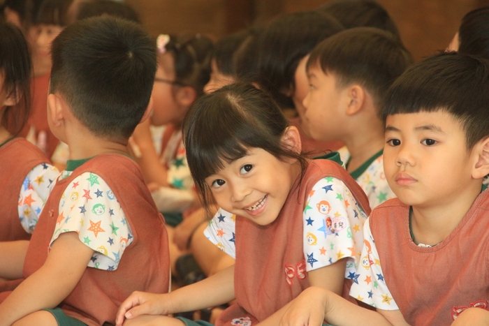 109學年度「大手拉小手-反毒鬥陣來」屏榮幼兒園校園安全暨反毒宣導圖片