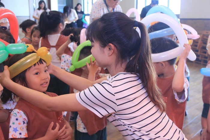 109學年度「大手拉小手-反毒鬥陣來」屏榮幼兒園校園安全暨反毒宣導圖片