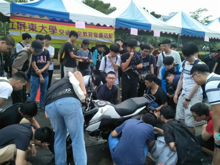 正確騎乘姿勢示範、酒駕體感體驗活動圖片