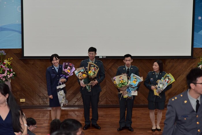 畢業即軍官 屏大首屆ROTC學生今畢業圖片