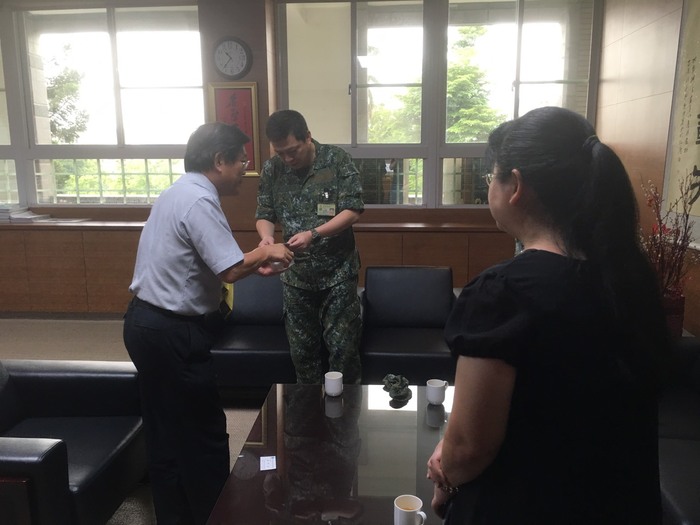 106年8月15日陸軍第四地區支援指揮部黃明道少將來訪圖片