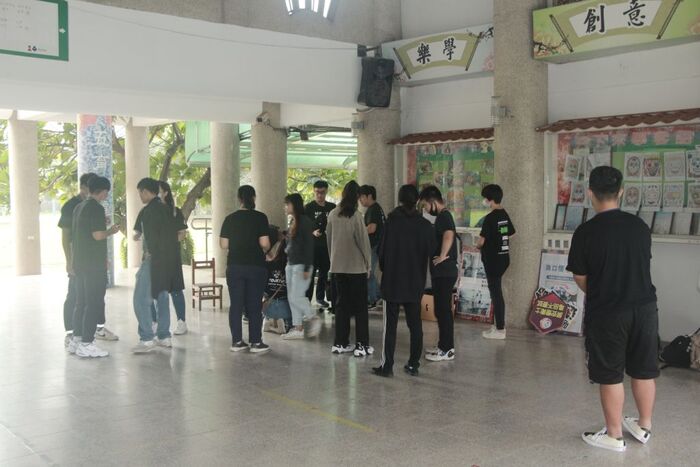 109學年度「大手拉小手-反毒鬥陣來」五溝國小反毒宣導圖片