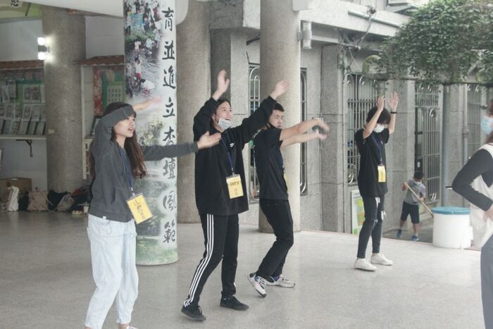 109學年度「大手拉小手-反毒鬥陣來」五溝國小反毒宣導圖片