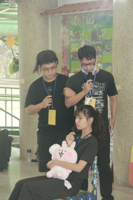 109學年度「大手拉小手-反毒鬥陣來」五溝國小反毒宣導圖片