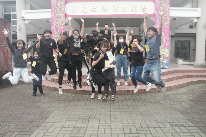 109學年度「大手拉小手-反毒鬥陣來」五溝國小反毒宣導圖片