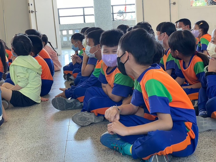 111學年度第2學期「防制學生藥物濫用」凌雲國小反毒宣導圖片