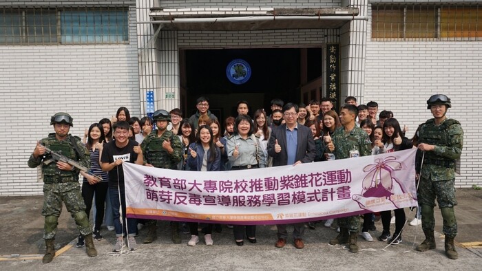 本校師生前往衛光營區體驗戰地傷患緊急處理圖片