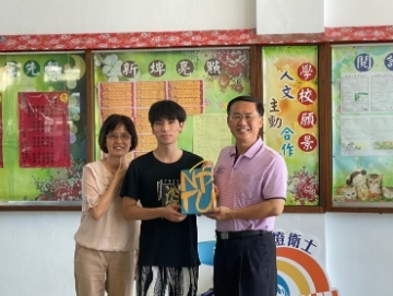 109學年度「大手拉小手-反毒鬥陣來」新埤國小反毒宣導圖片